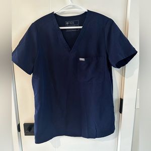 Figs Casma scrub top